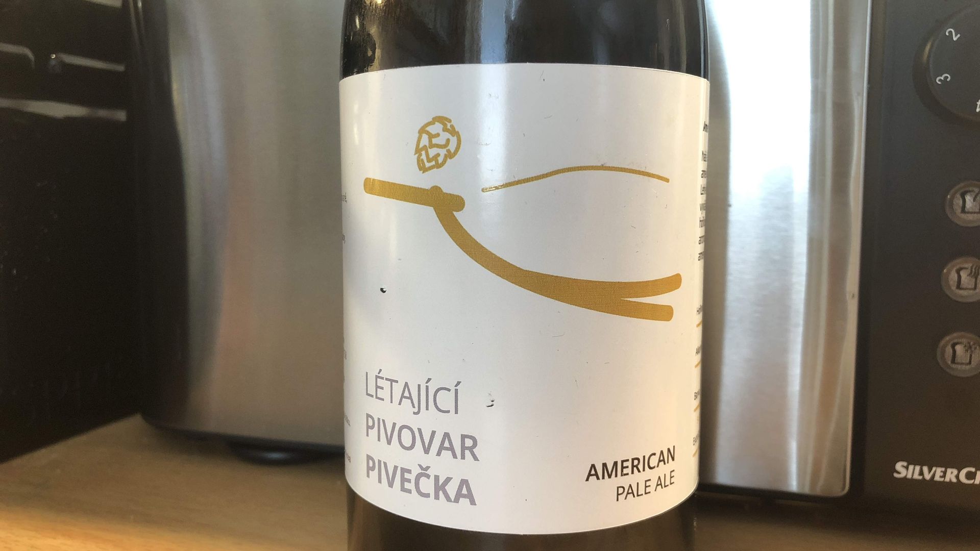 American Pale Ale od létajícího pivovaru Pivečka