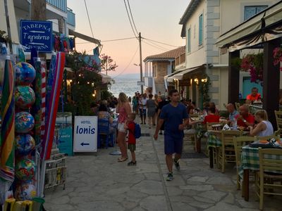 Promenáda v Agios Nikitas | Hotel Odyssey Lefkada