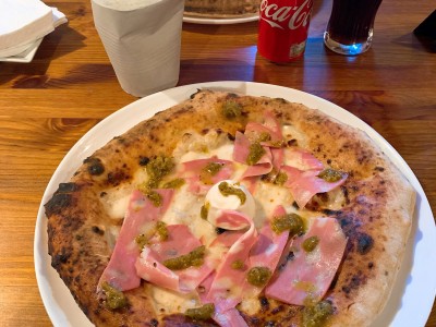 Pizza Mortadella & Pistacchio v Doe Boy Brno